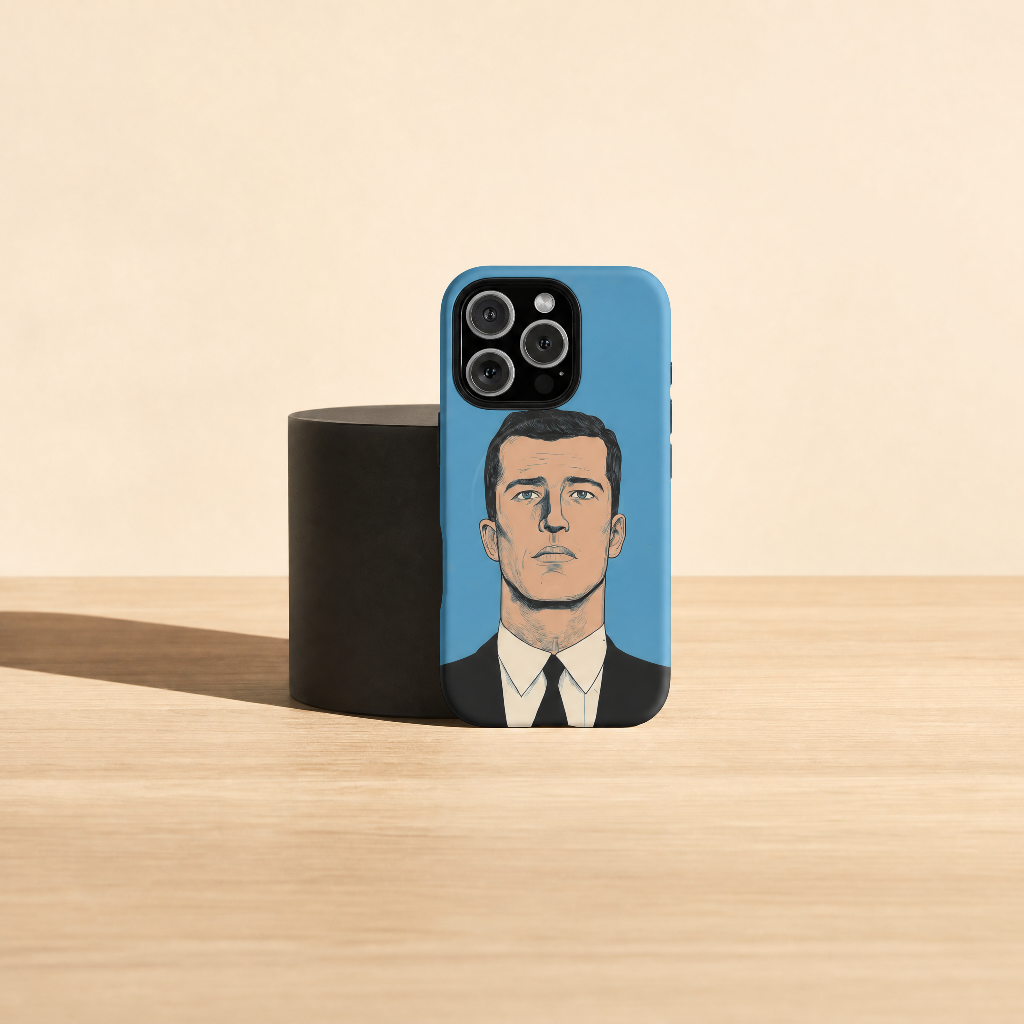 Frank - Portrait homme en costume fond bleu